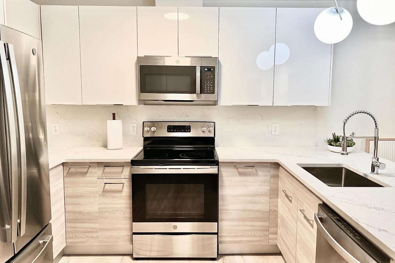 Modern 2 Bed Furnished Apartment In Quincy Buitenkant foto