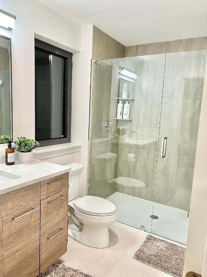 Modern 2 Bed Furnished Apartment In Quincy Buitenkant foto